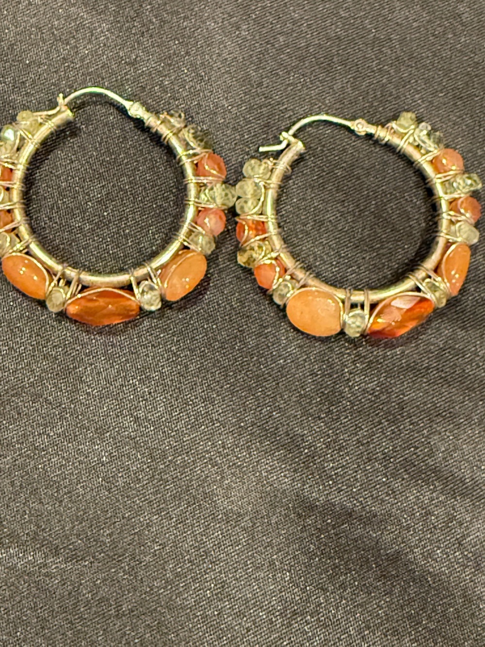 Boho Wire Wrapped Hoop Earrings Orange Carnelian & Peridot Crystals Silver Tone - Picture 3 of 8